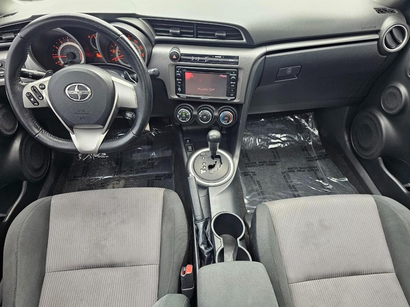 Scion tC Vehicle Full-screen Gallery Image 21