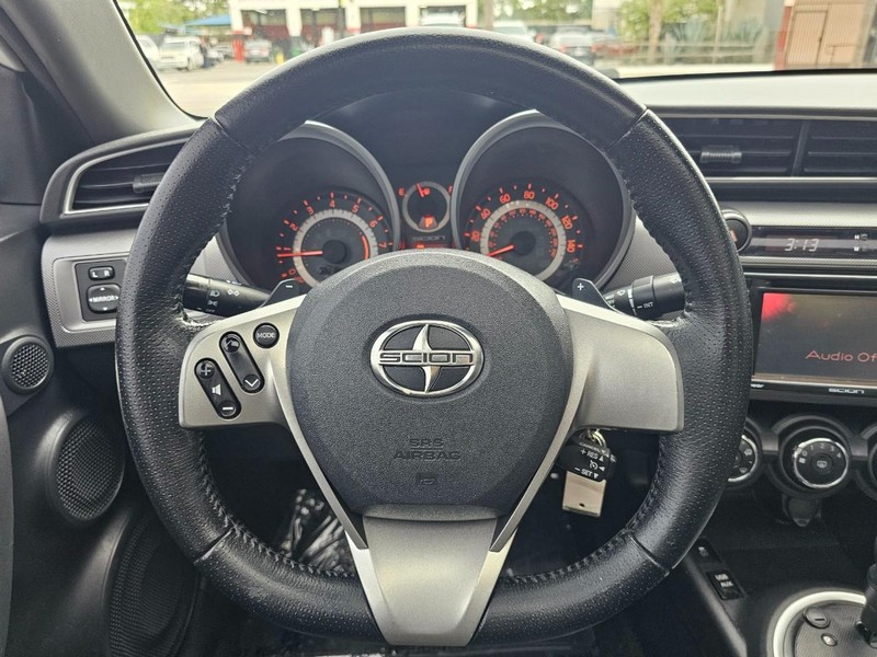 Scion tC Vehicle Full-screen Gallery Image 23