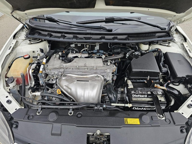 Scion tC Vehicle Full-screen Gallery Image 31