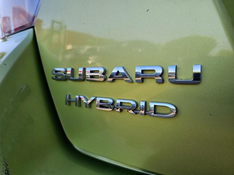 Subaru XV Crosstrek Hybrid Vehicle Full-screen Gallery Image 13