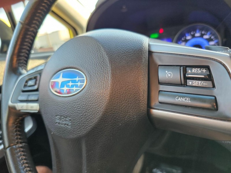 Subaru XV Crosstrek Hybrid Vehicle Full-screen Gallery Image 20