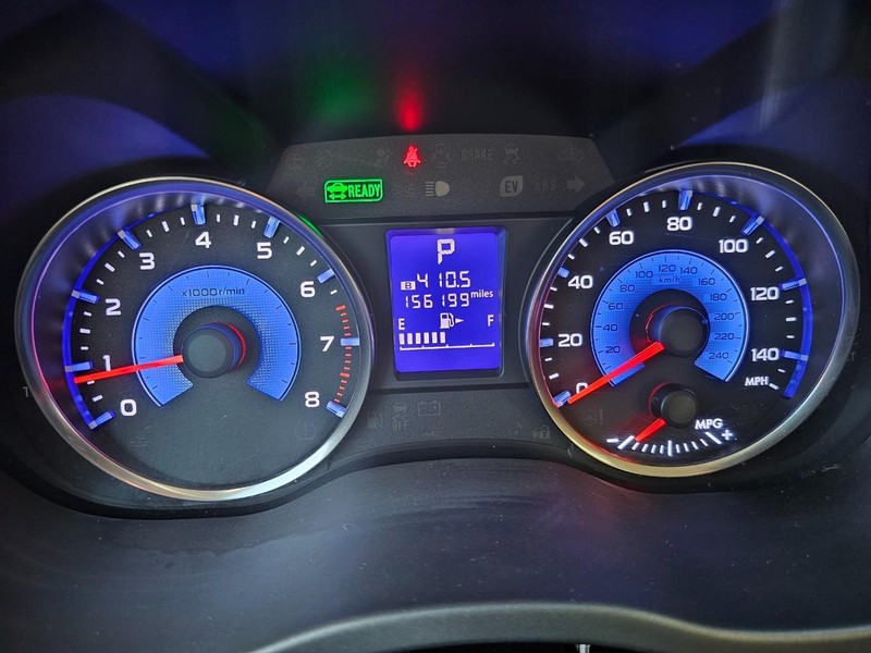 Subaru XV Crosstrek Hybrid Vehicle Full-screen Gallery Image 21