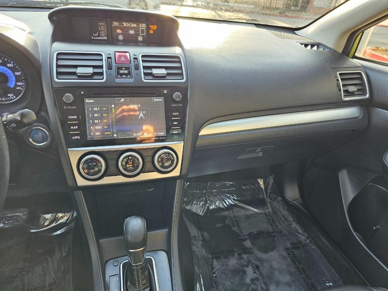 Subaru XV Crosstrek Hybrid Vehicle Full-screen Gallery Image 28