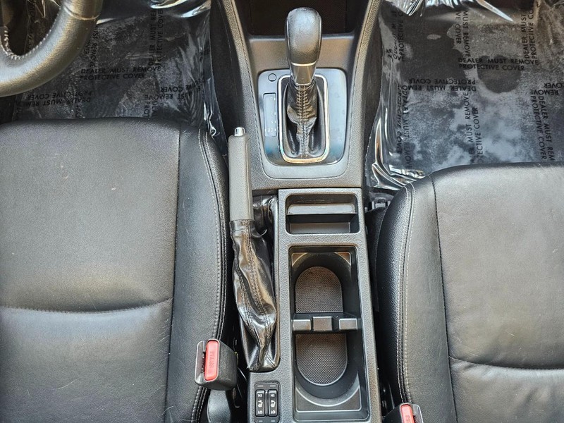 Subaru XV Crosstrek Hybrid Vehicle Full-screen Gallery Image 31