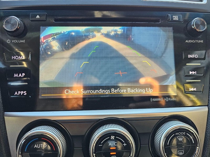 Subaru XV Crosstrek Hybrid Vehicle Full-screen Gallery Image 35