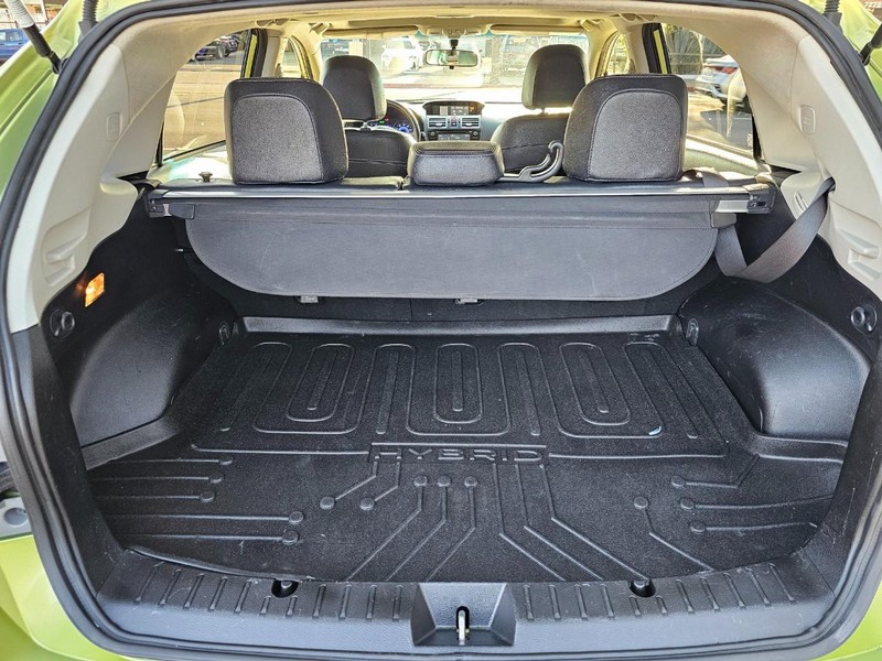 Subaru XV Crosstrek Hybrid Vehicle Full-screen Gallery Image 36