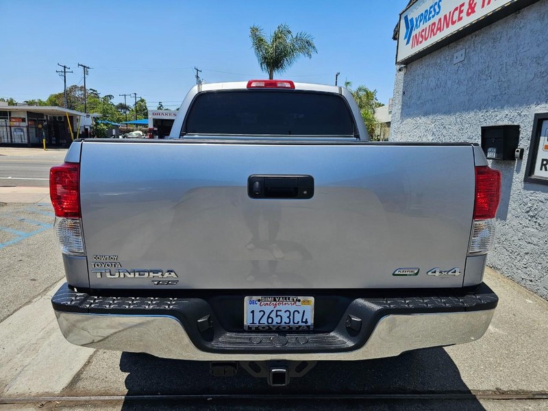 Toyota Tundra 4WD Truck Vehicle Full-screen Gallery Image 04