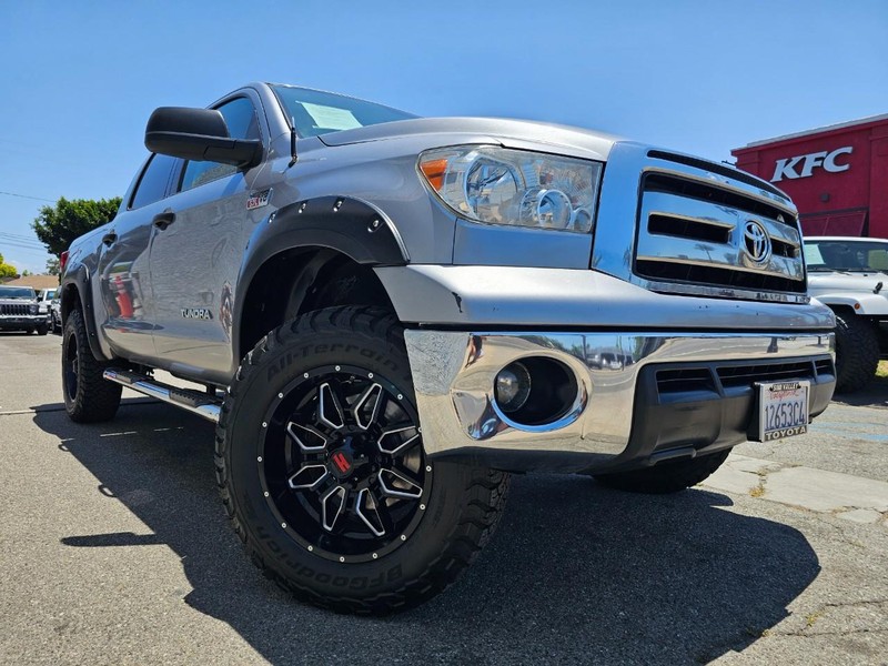 Toyota Tundra 4WD Truck Vehicle Full-screen Gallery Image 06