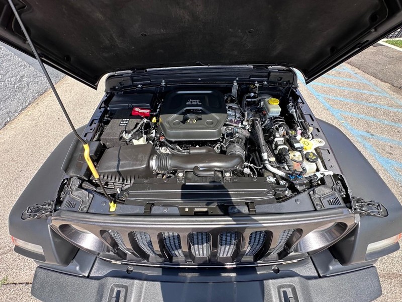 Jeep Wrangler Unlimited Vehicle Full-screen Gallery Image 32