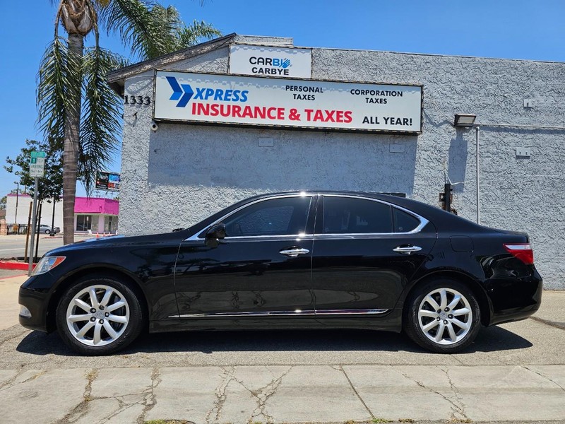 Lexus LS 460 Vehicle Full-screen Gallery Image 02