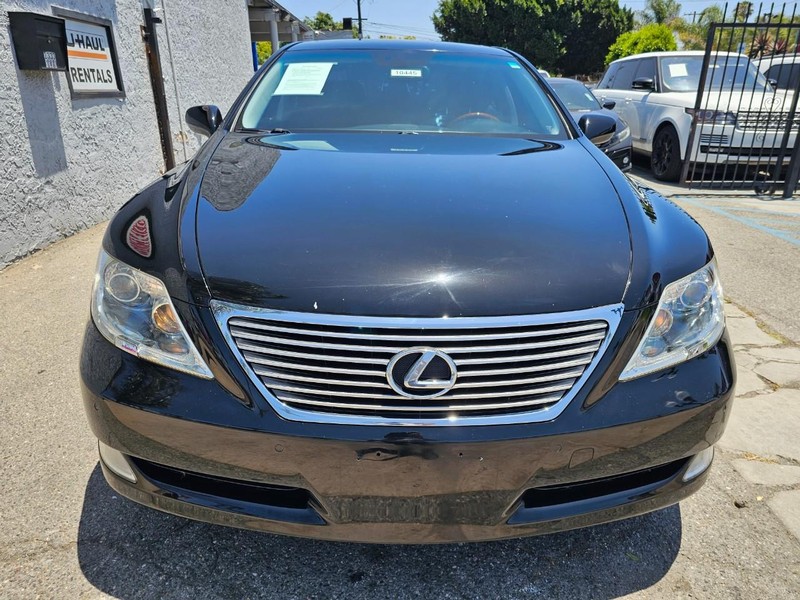 Lexus LS 460 Vehicle Full-screen Gallery Image 07