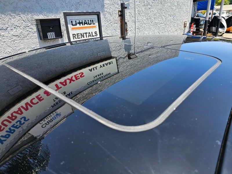 Lexus LS 460 Vehicle Full-screen Gallery Image 14