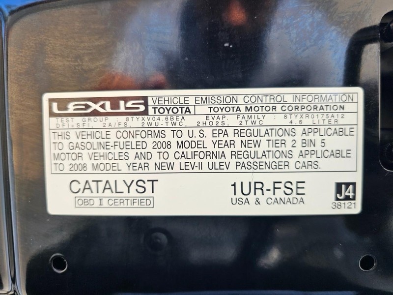 Lexus LS 460 Vehicle Full-screen Gallery Image 39