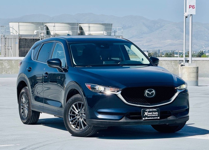 Mazda CX-5 Vehicle Full-screen Gallery Image 03