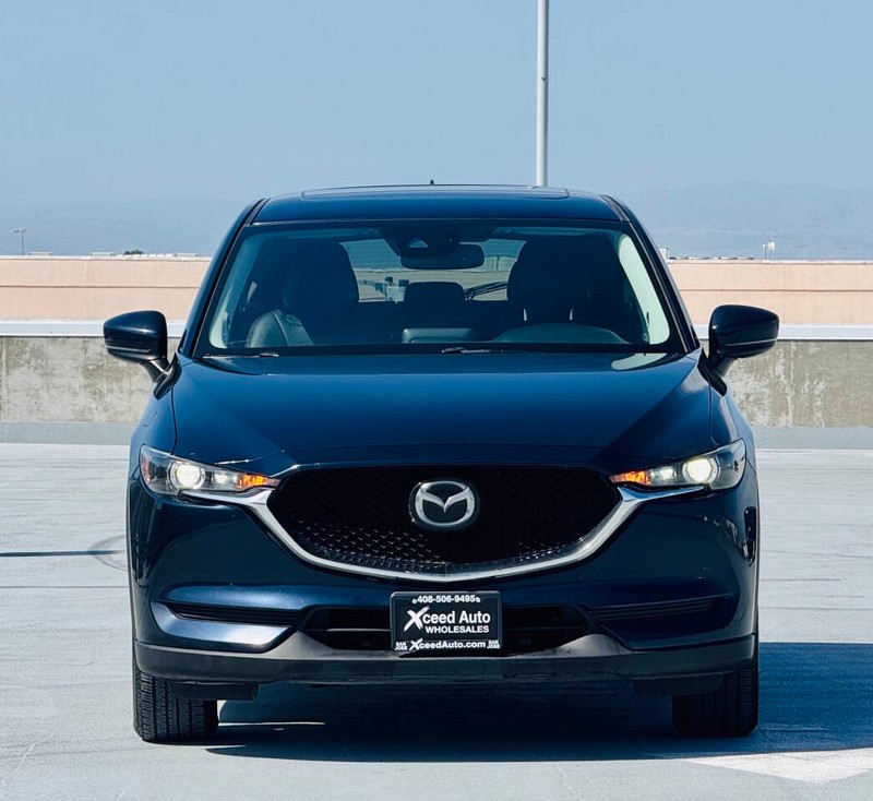 Mazda CX-5 Vehicle Full-screen Gallery Image 04