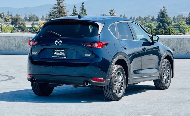 Mazda CX-5 Vehicle Full-screen Gallery Image 08
