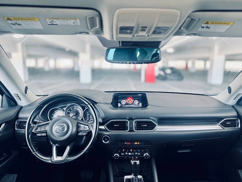 Mazda CX-5 Vehicle Full-screen Gallery Image 13