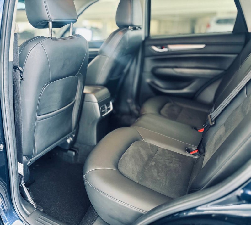 Mazda CX-5 Vehicle Full-screen Gallery Image 25