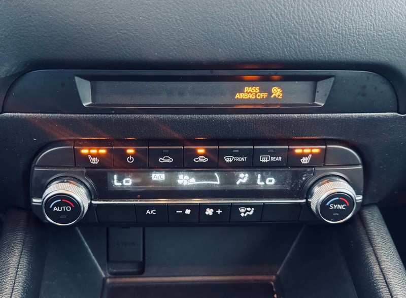 Mazda CX-5 Vehicle Full-screen Gallery Image 29