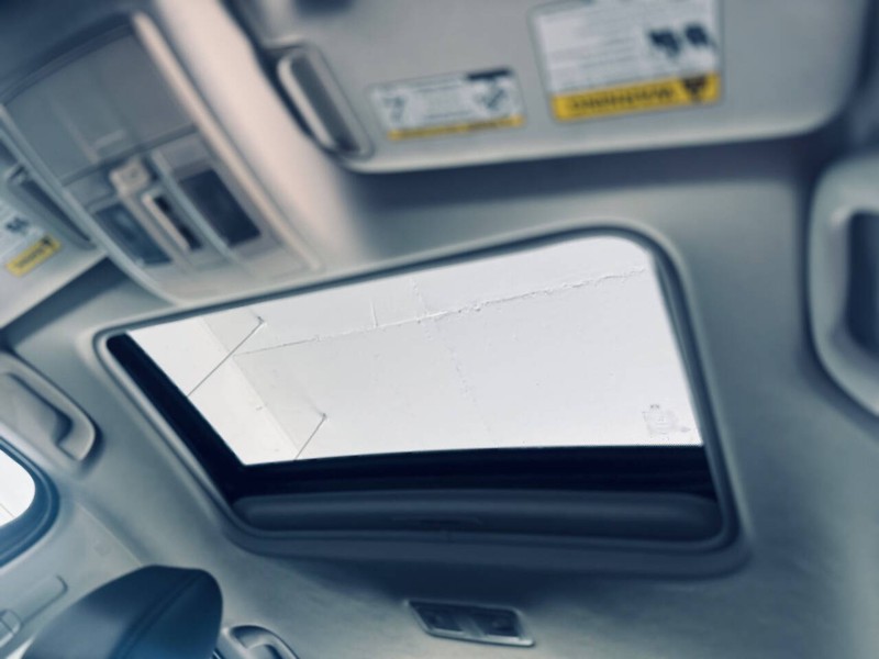 Mazda CX-5 Vehicle Full-screen Gallery Image 34