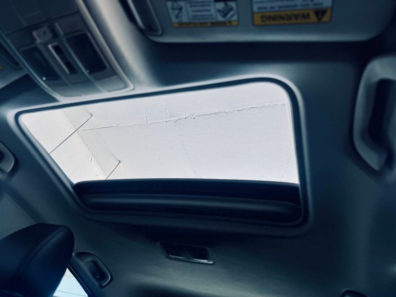 Mazda CX-5 Vehicle Full-screen Gallery Image 35
