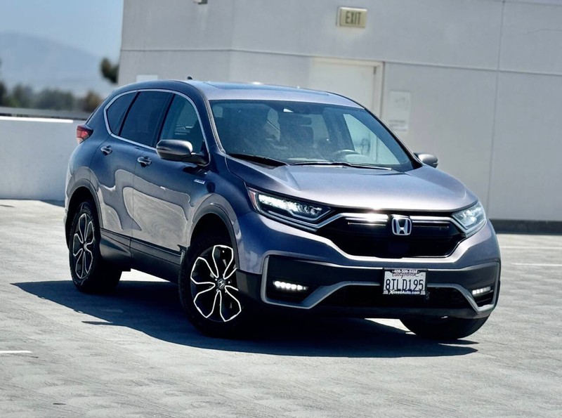 Honda CR-V Hybrid Vehicle Full-screen Gallery Image 03