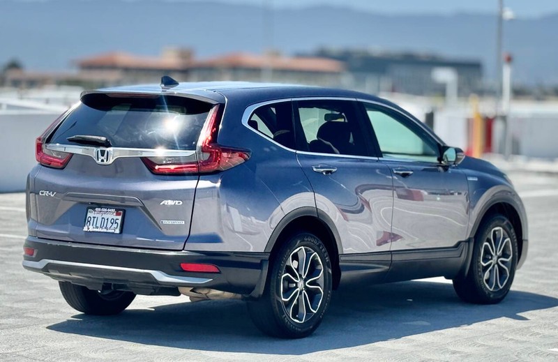 Honda CR-V Hybrid Vehicle Full-screen Gallery Image 07