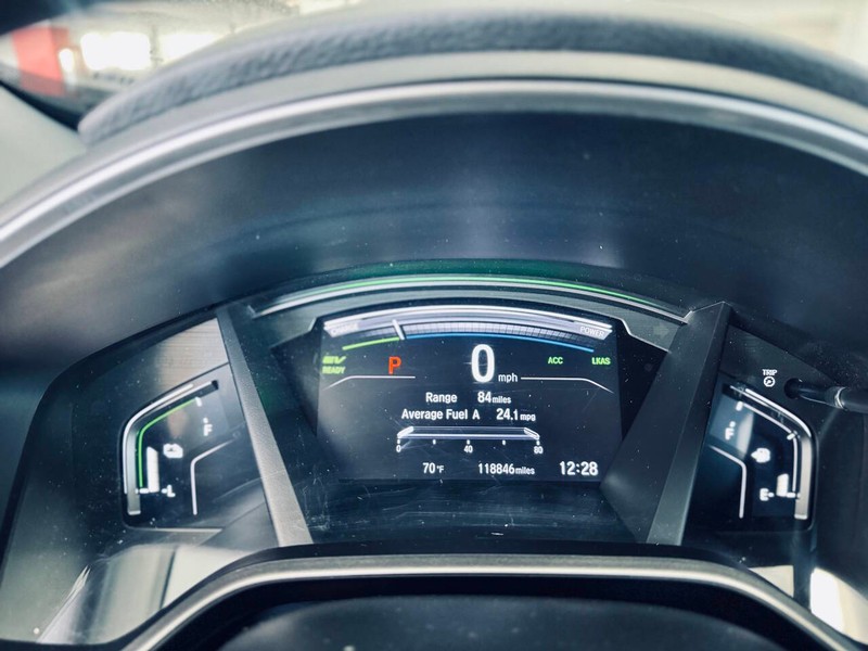 Honda CR-V Hybrid Vehicle Full-screen Gallery Image 15