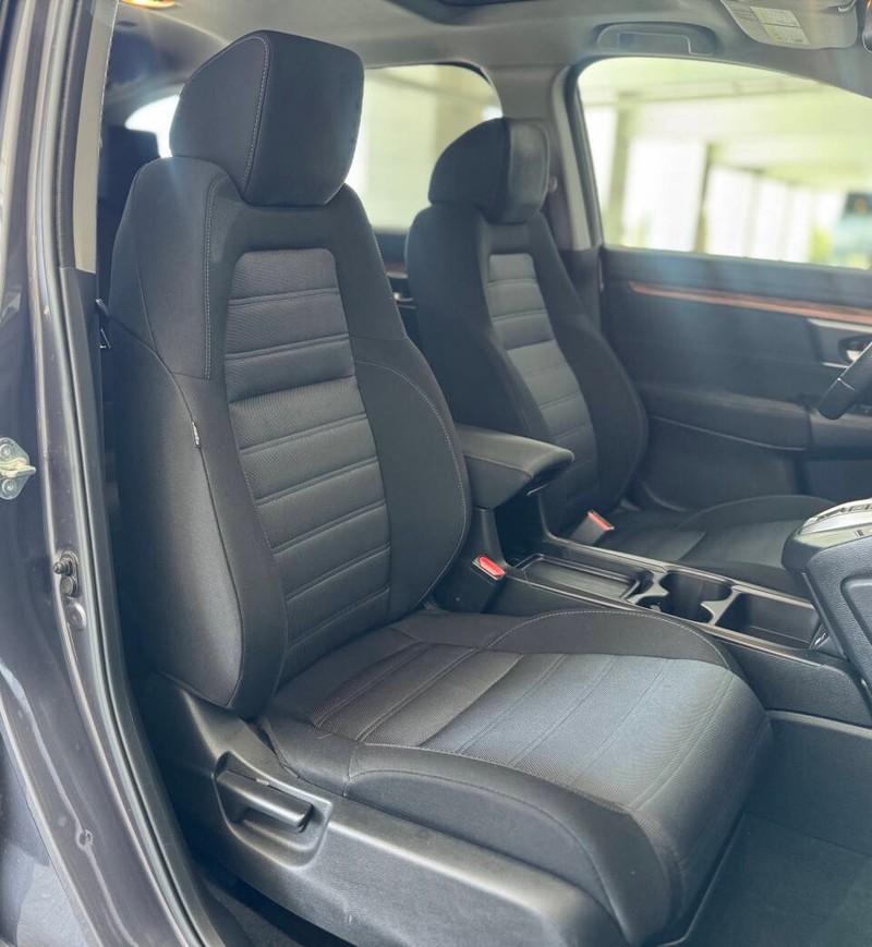 Honda CR-V Hybrid Vehicle Full-screen Gallery Image 22