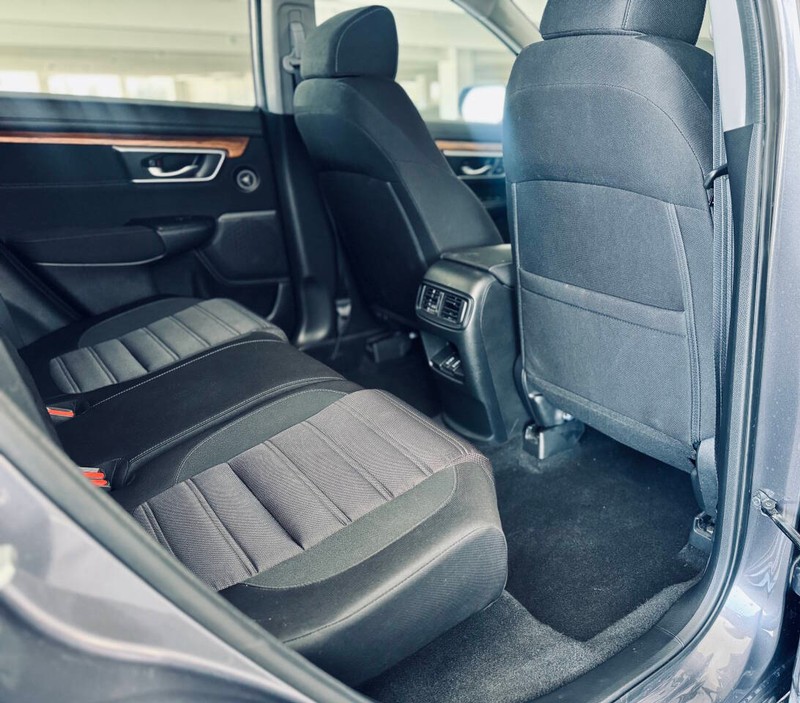 Honda CR-V Hybrid Vehicle Full-screen Gallery Image 24