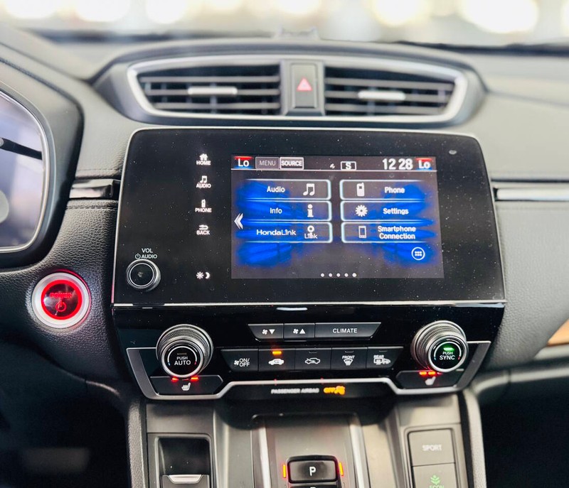 Honda CR-V Hybrid Vehicle Full-screen Gallery Image 29