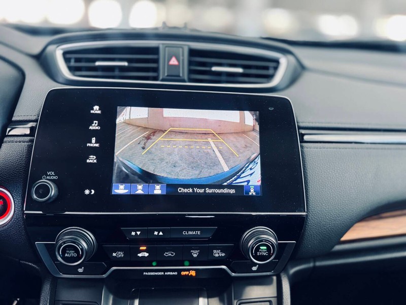 Honda CR-V Hybrid Vehicle Full-screen Gallery Image 30