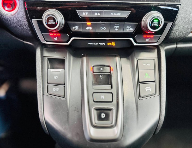 Honda CR-V Hybrid Vehicle Full-screen Gallery Image 32