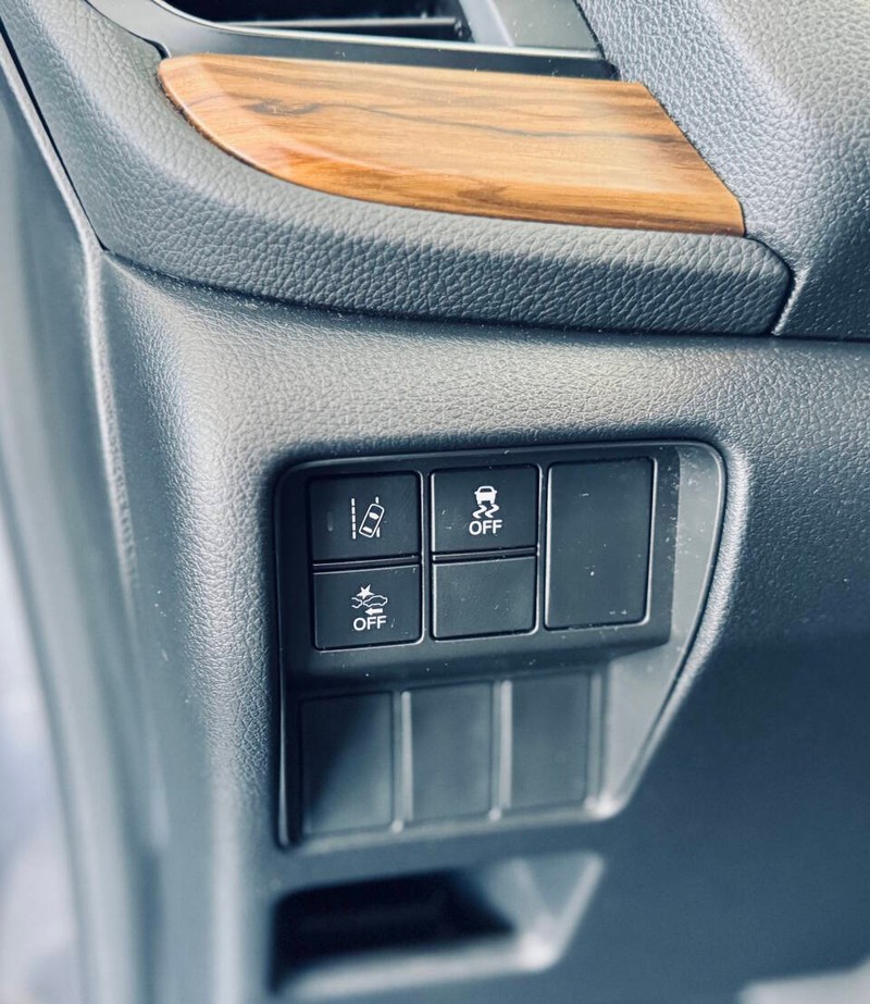 Honda CR-V Hybrid Vehicle Full-screen Gallery Image 34
