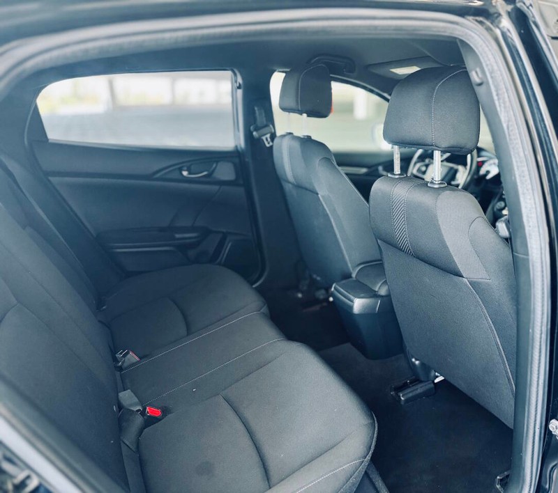 Honda Civic Hatchback Vehicle Full-screen Gallery Image 21