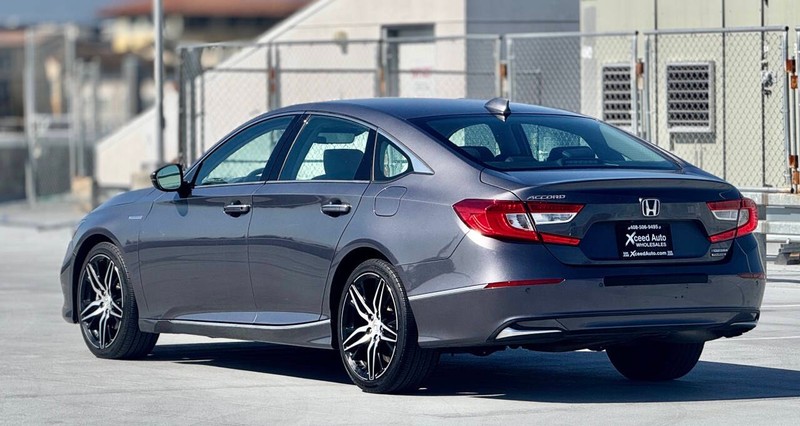 Honda Accord Hybrid Vehicle Full-screen Gallery Image 08