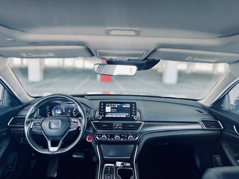 Honda Accord Hybrid Vehicle Full-screen Gallery Image 15