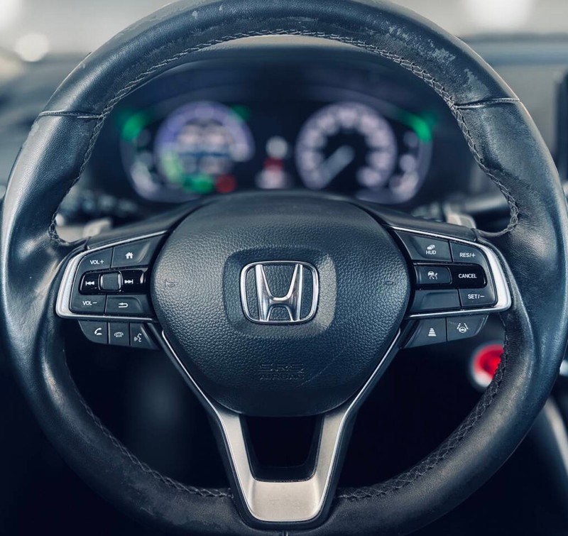 Honda Accord Hybrid Vehicle Full-screen Gallery Image 17