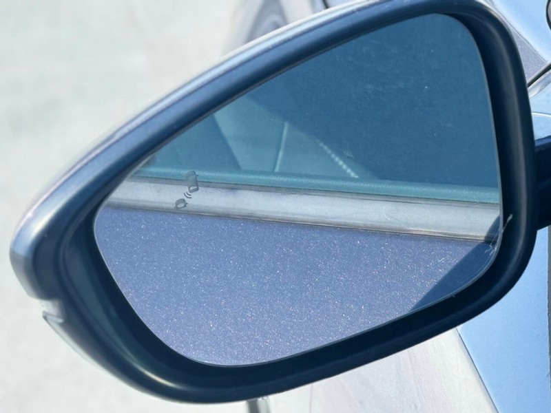 Honda Accord Hybrid Vehicle Full-screen Gallery Image 43
