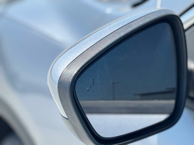 Ford Escape Vehicle Full-screen Gallery Image 39