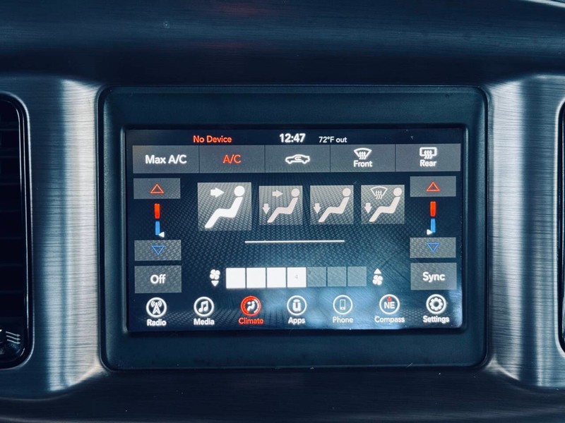 Dodge Charger Vehicle Full-screen Gallery Image 28