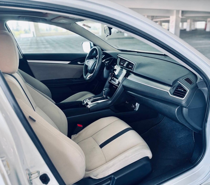 Honda Civic Sedan Vehicle Full-screen Gallery Image 22