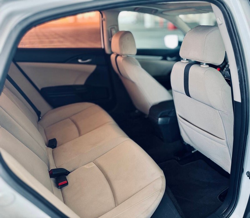 Honda Civic Sedan Vehicle Full-screen Gallery Image 24