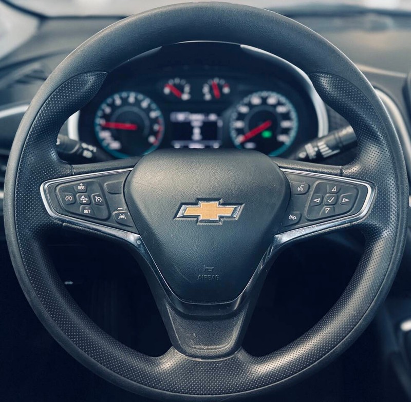 Chevrolet Malibu Vehicle Full-screen Gallery Image 14