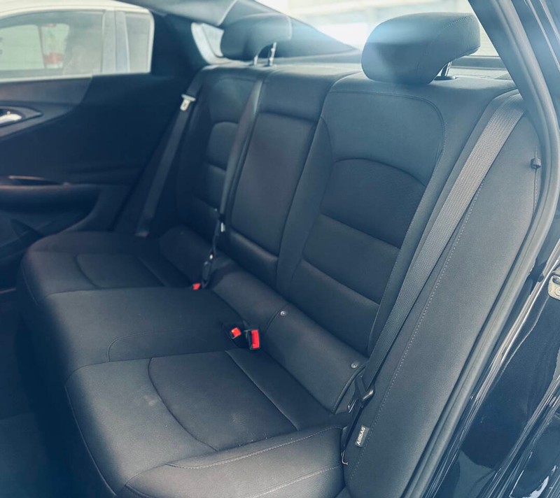 Chevrolet Malibu Vehicle Full-screen Gallery Image 22