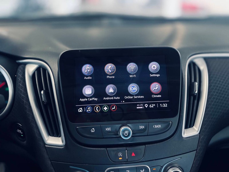 Chevrolet Malibu Vehicle Full-screen Gallery Image 25