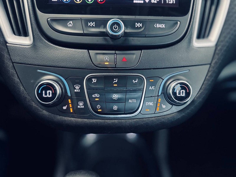 Chevrolet Malibu Vehicle Full-screen Gallery Image 27