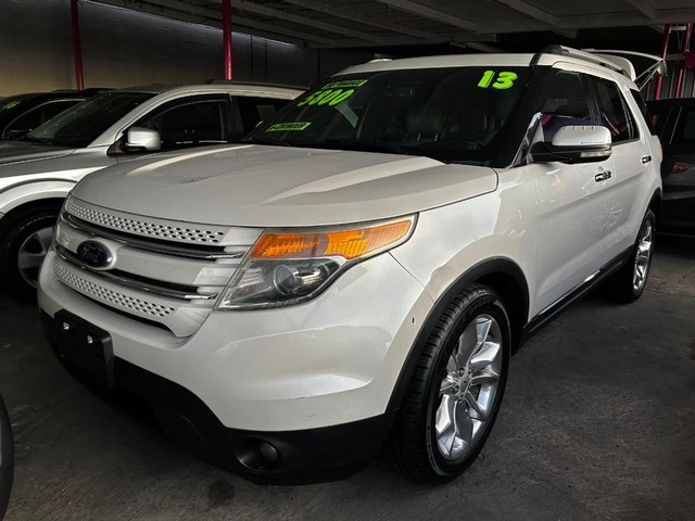 Ford Explorer's photo