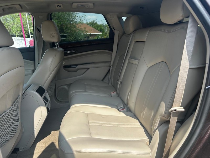 Cadillac SRX Vehicle Full-screen Gallery Image 10