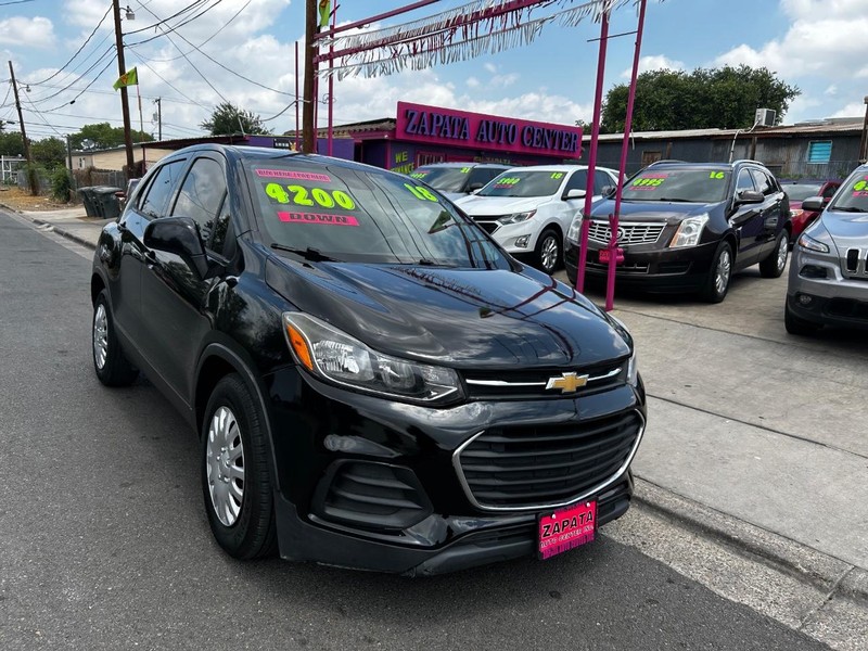 Chevrolet Trax Vehicle Full-screen Gallery Image 3